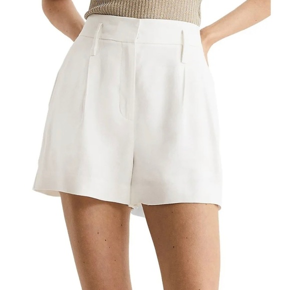 One 5 one Classic White Shorts Size XL - Picture 1 of 7